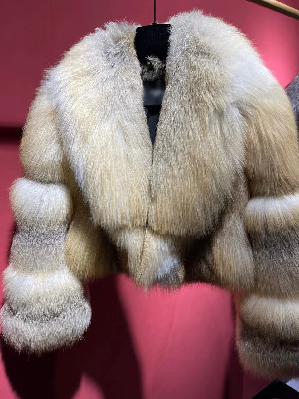 Fashion Winter Women's Fur Clothing Jacket Bomber Luxury Cropped Real Saga Fox Fur Coats