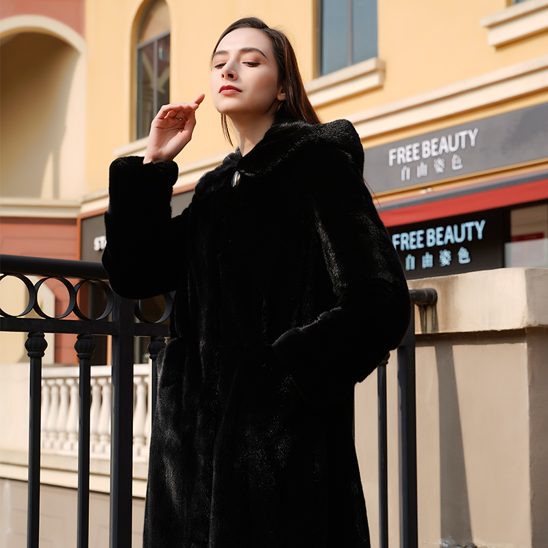 Wholesale Honourable Casual Long Sleeve Comfortable Loose Warm women Real Mink Fur Coats