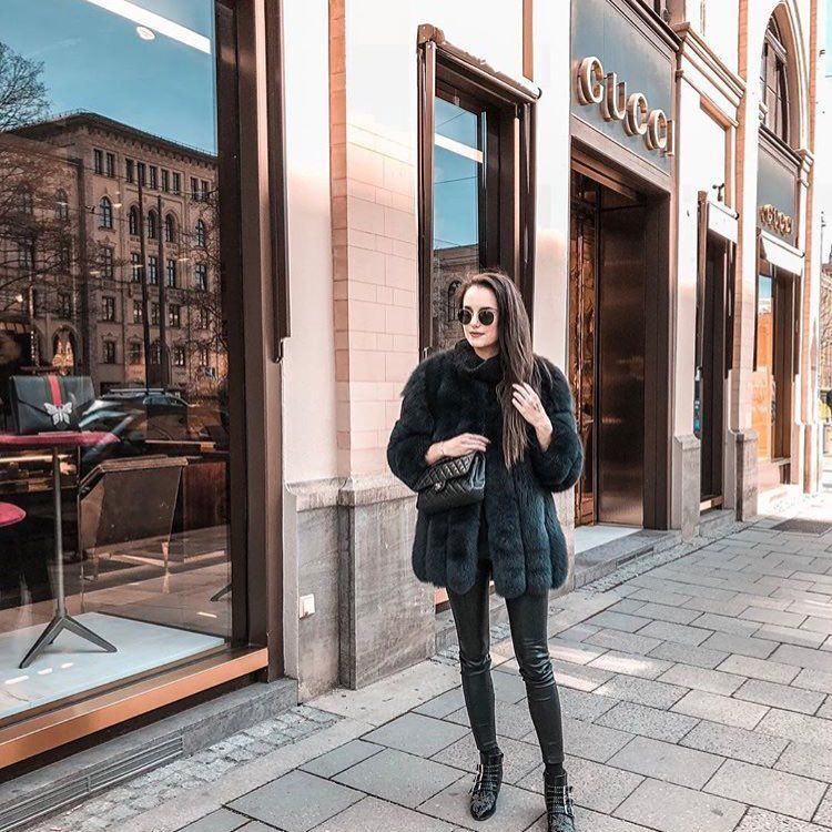 Custom Womens  Thick Warm Blue Fox Real Fur Coat Thick Jacket 2021 Winter Warm O-Neck Natural Fur wo