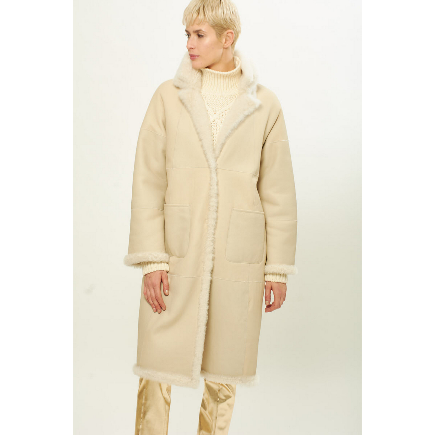 Luxury made in Italy real fur reversible women shearling coat with oversized comfortable fit for ric