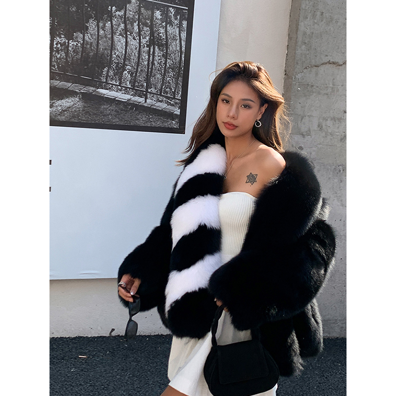 Luxury Whole Skin Real Fox Fur Black Coat For Women Warm Winter Fur Overcoat Y2K Style Striped Colla