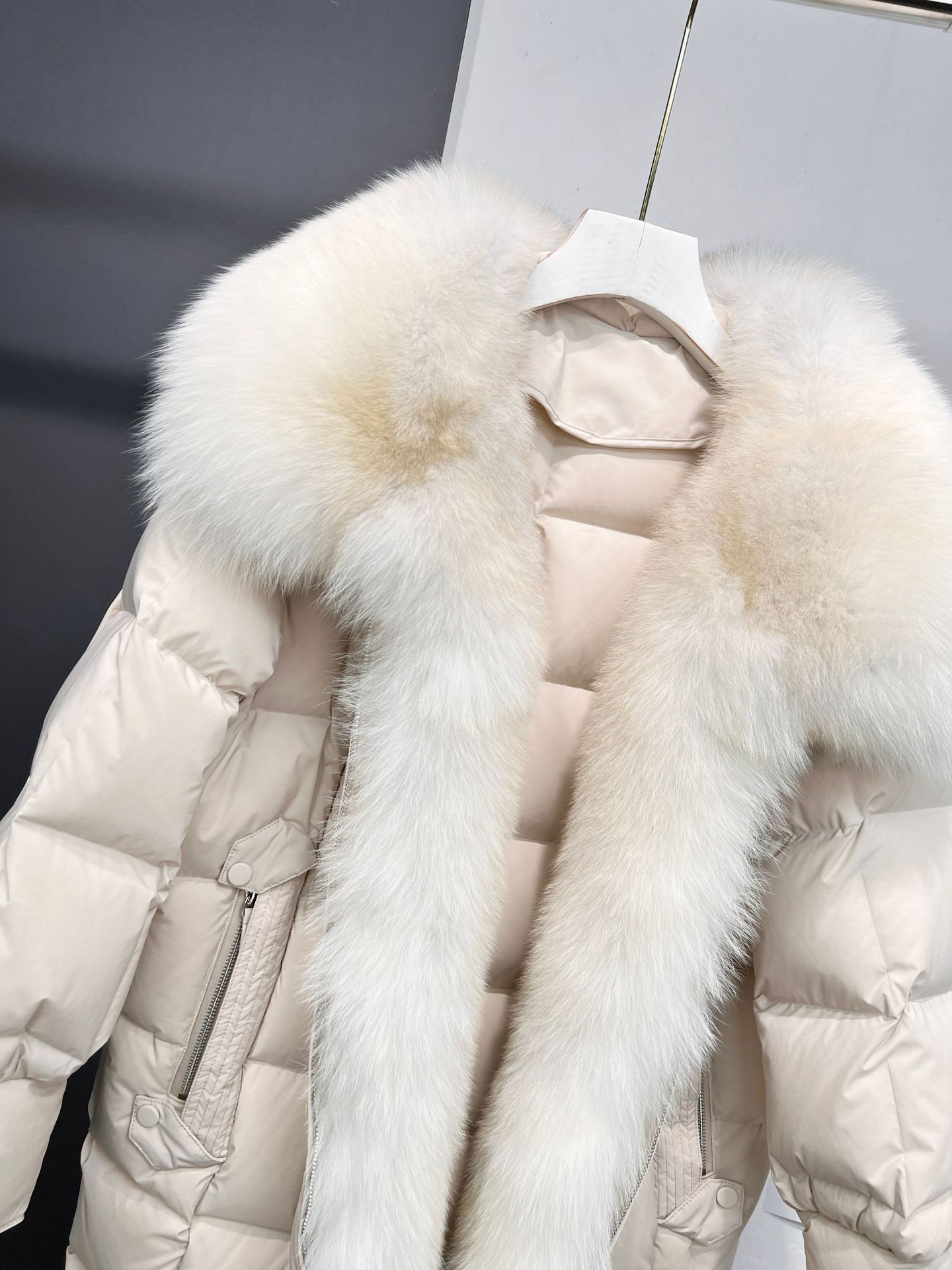 2023 autumn/winter fur coat fox big fur collar front white goose down jacket women's long style