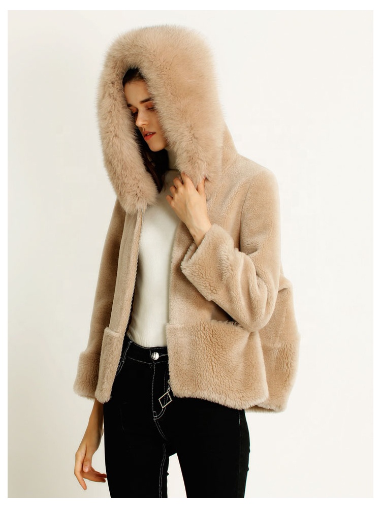 New product fashion warm lamb clothes Winter Coat short woman Mongolian Sheep Fur Coat
