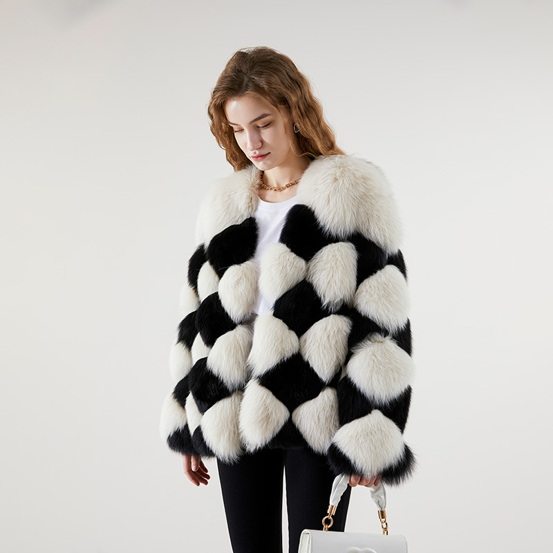 Factory Supply Attractive Price Fashionable Jacket Custom womens coats with fur