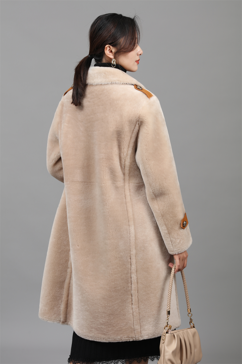 Wholesale Winter Long  women  Real  fur LT  Double Breasted sheep fur coat for ladies