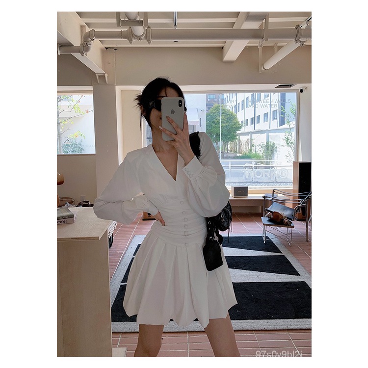 Left women's high waist long-sleeved short skirt French A-line skirt 2022 autumn new waist V-neck dr