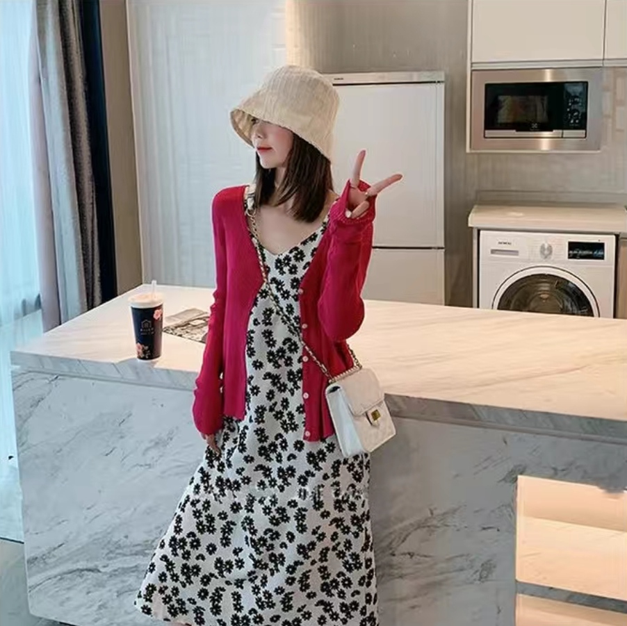Korean Fashion Women dress Daisy Floral Dress Sling dress Black dress Long Dress Beach dress 现货 韩版 时