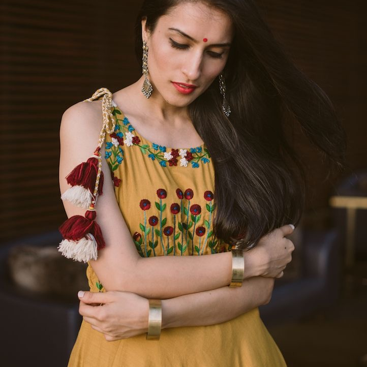 Wholesale Cheap Price Fashion Indian Manufacture Embroidery Sleeveless Occasion Wear Women Dress