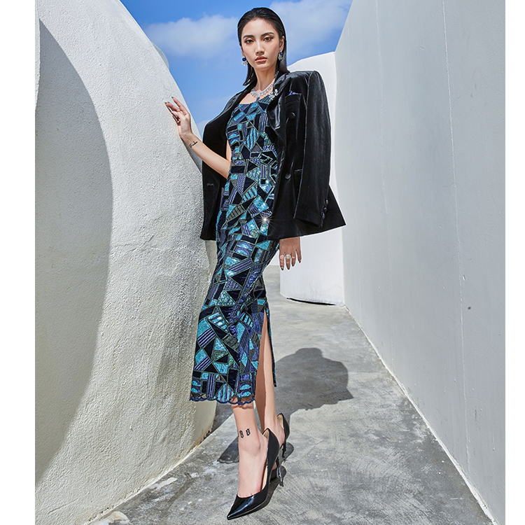 Low Quantity OEM High End Market Boutique Dress Elegant Customized Crystal Design Casual Woman Dress