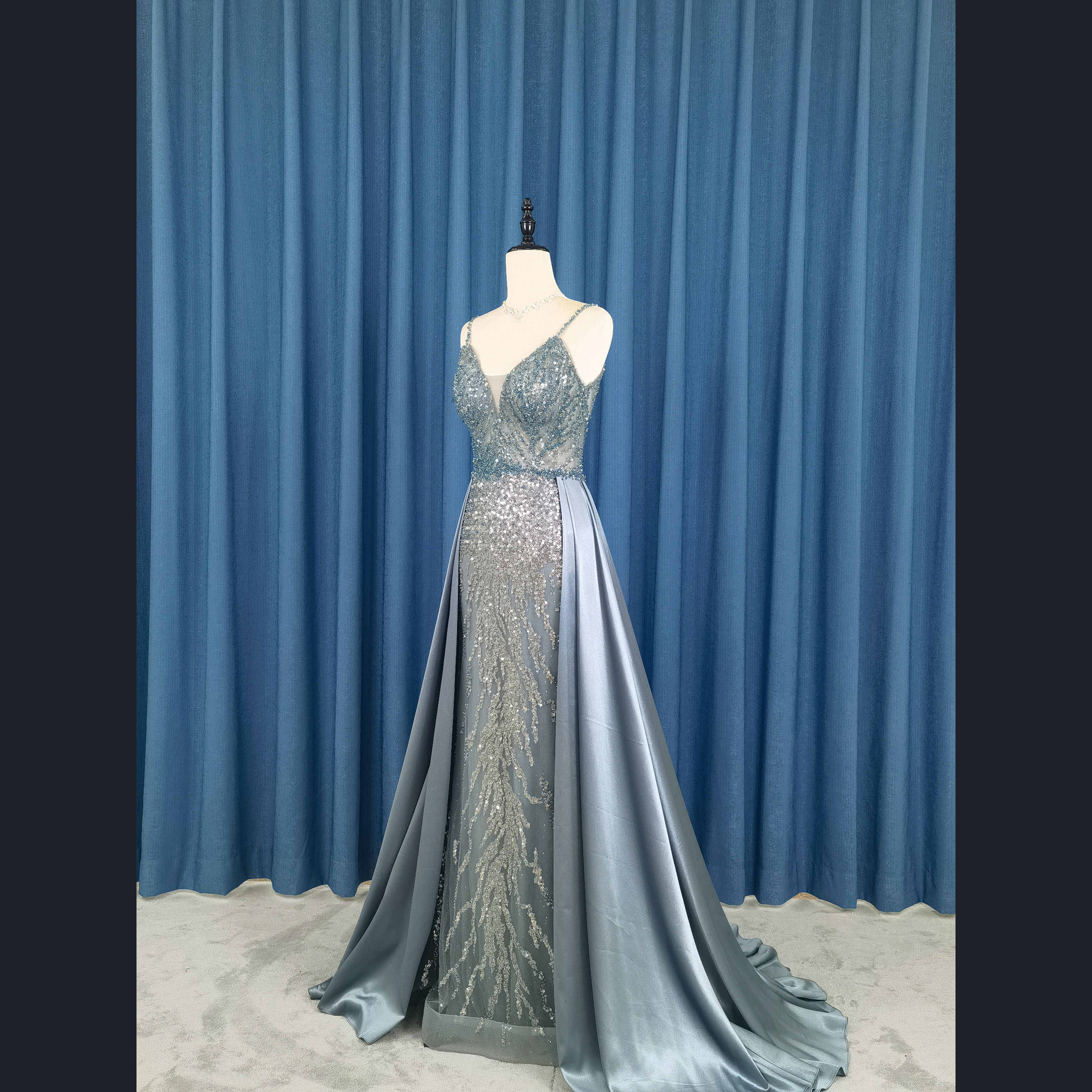 New Design 2022 Luxury Lace Strap Sexy Prom Dinner Dress Plus Size Elegant Women Evening Dress
