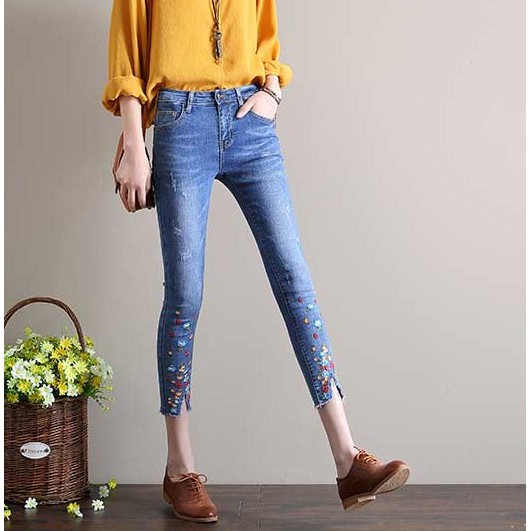 Floral embroidery ripped jeans Blue Casual Pants