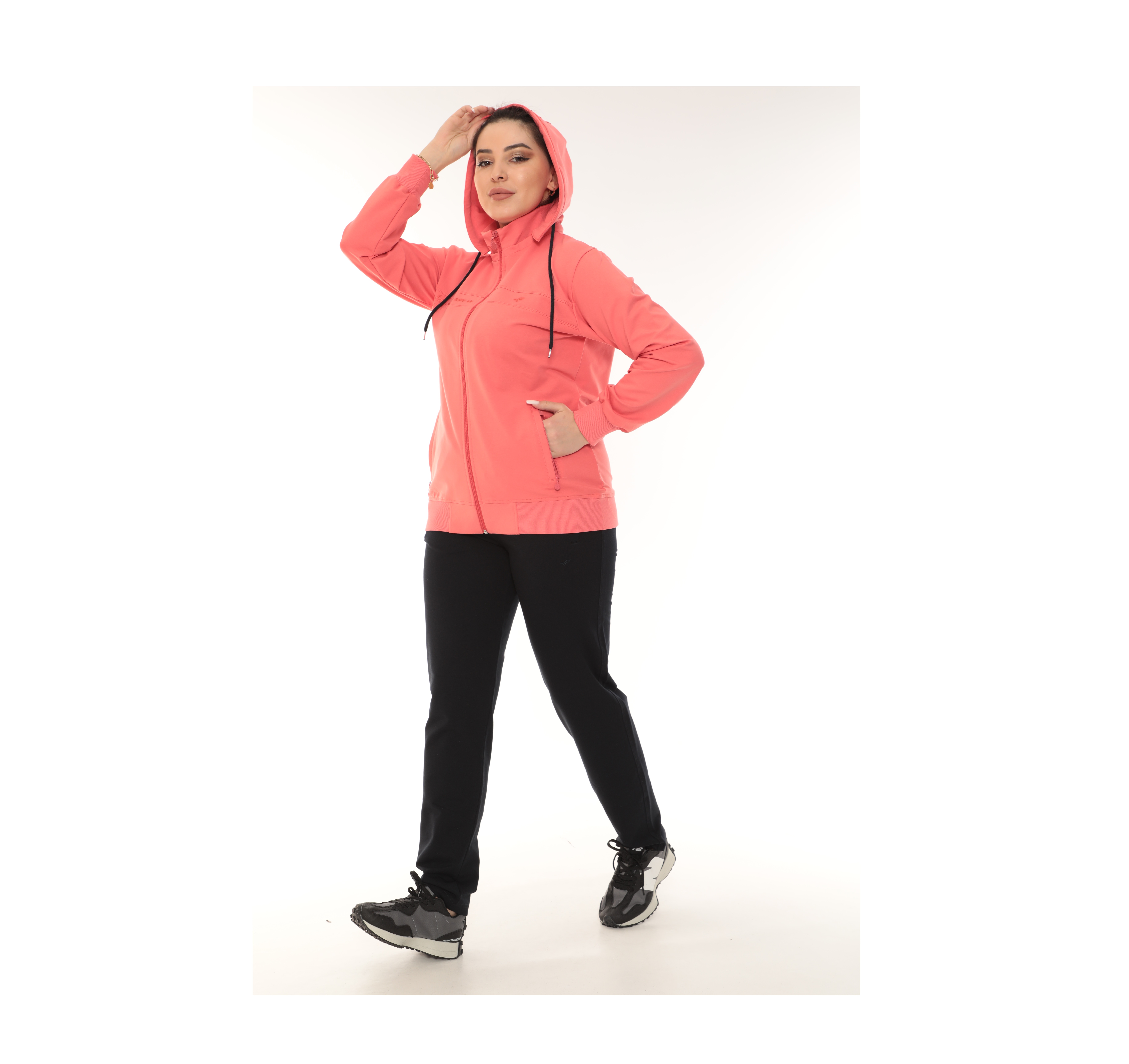 2022 Best Cotton High Quality Sports Tracksuitset Jogger Set Clothes Pink Color For Women  - Made in