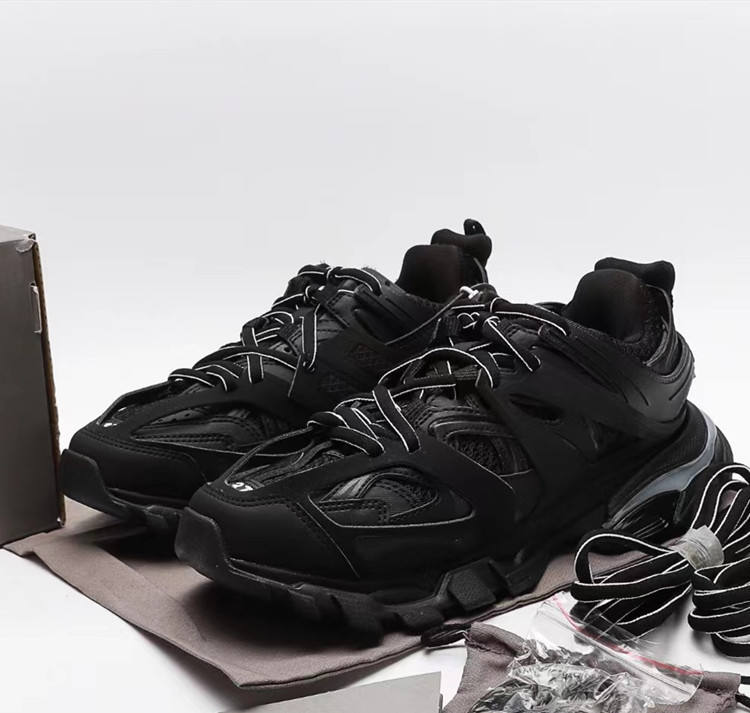 Top Quality New Arrival Luxury Famous Brands Sneaker Shoes Accept Customized Brand Logo Fashion Waki