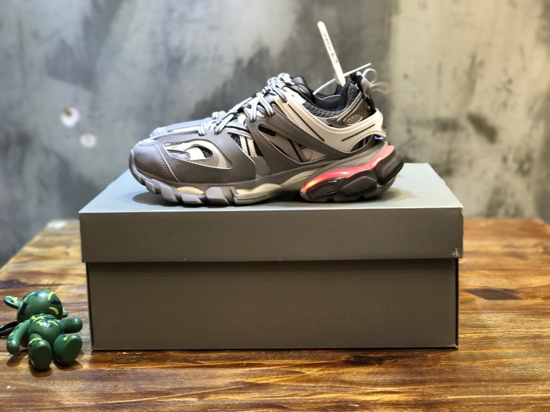 Original quality balanciag track s sneakers with Led light Men Women Running sport causal shoes
