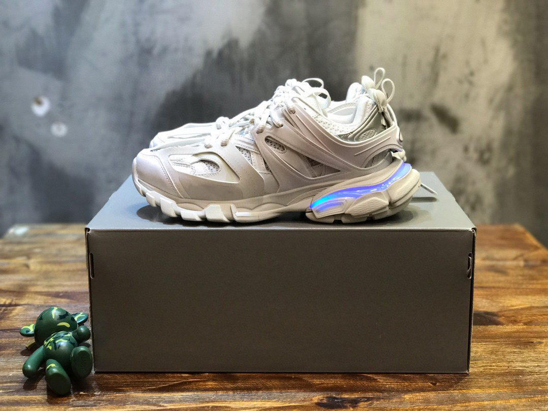 Original quality balanciag track s sneakers with Led light Men Women Running sport causal shoes