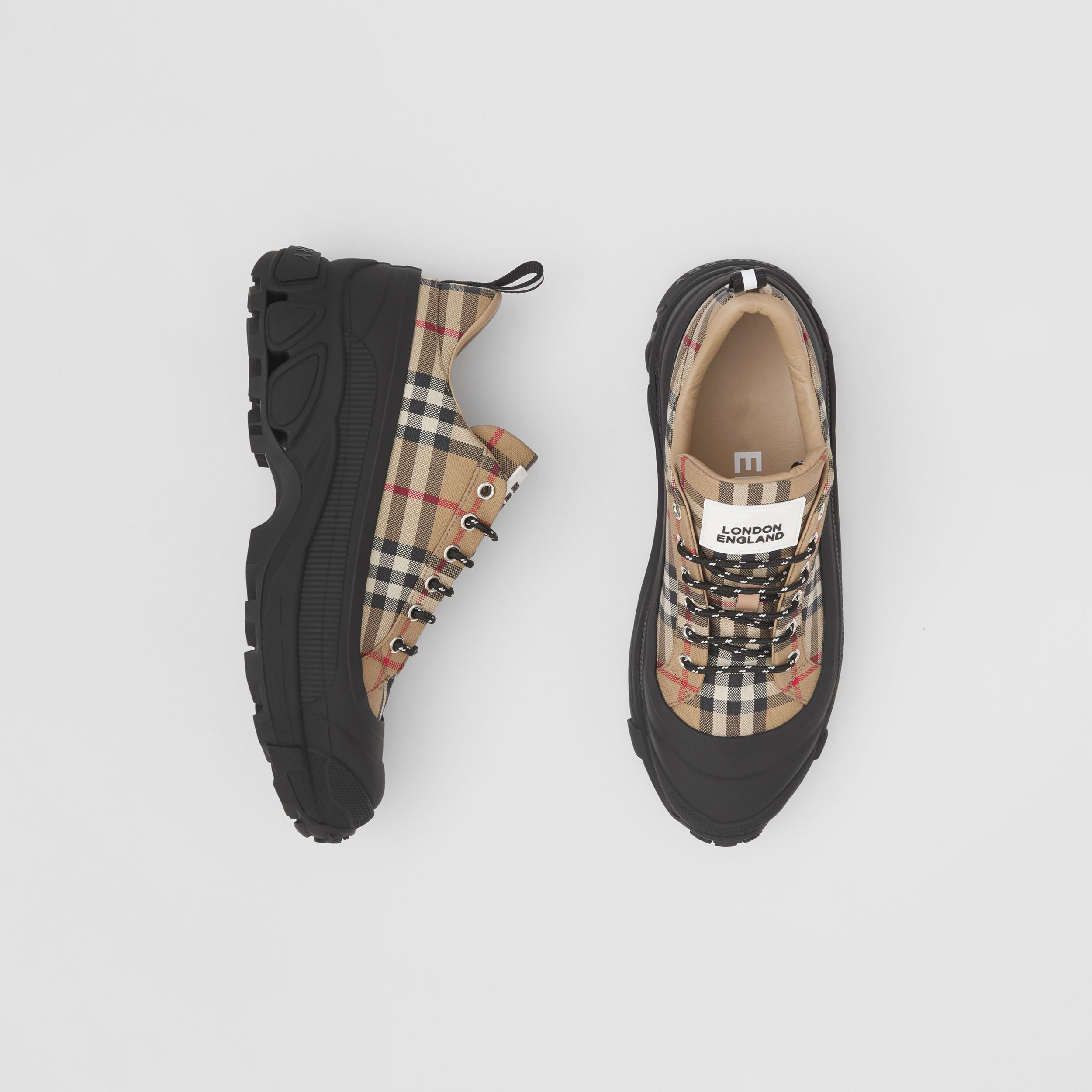 2022 spring Check pattern leather and suede sneakers women and men casual shoes