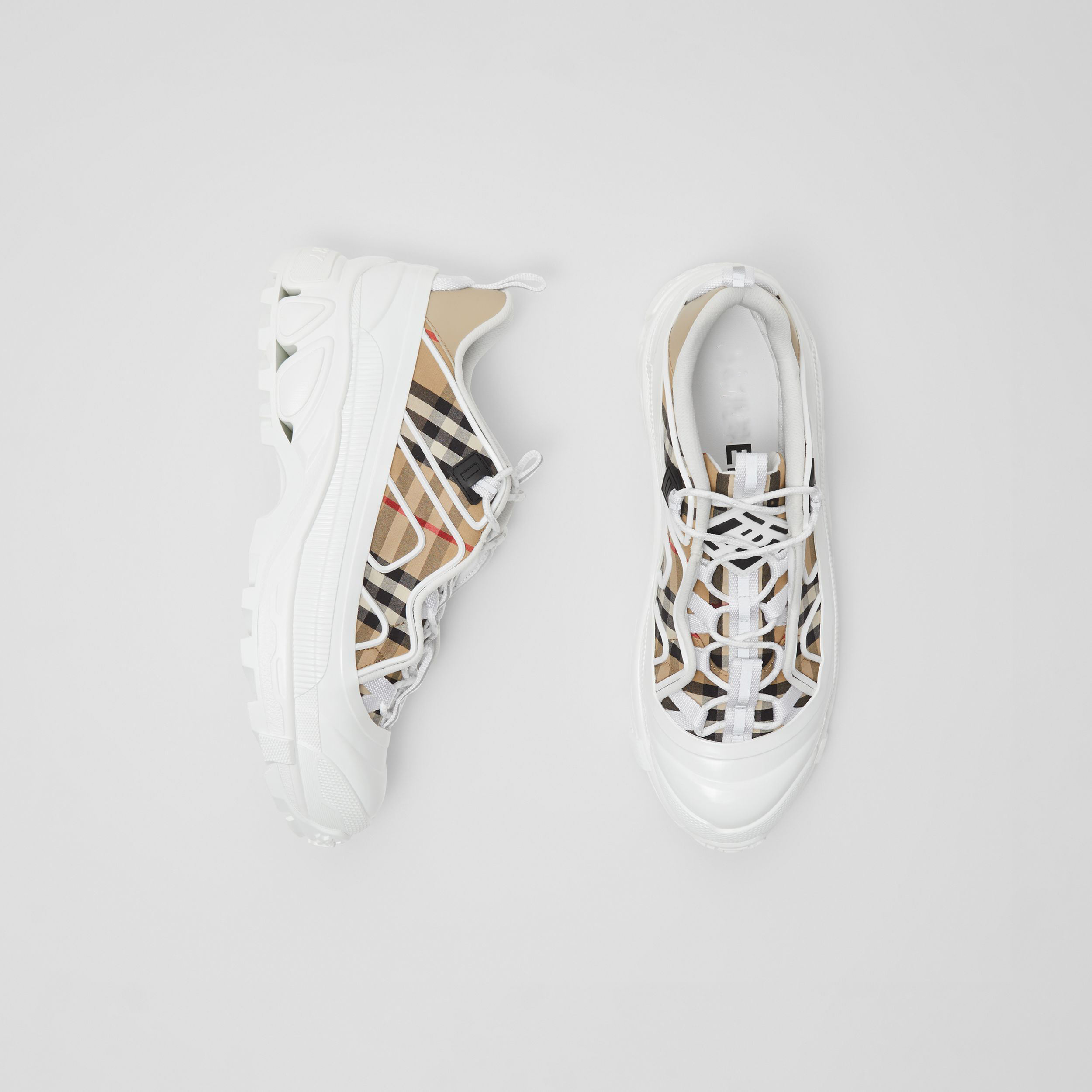 2022 spring Check pattern leather and suede sneakers women and men casual shoes