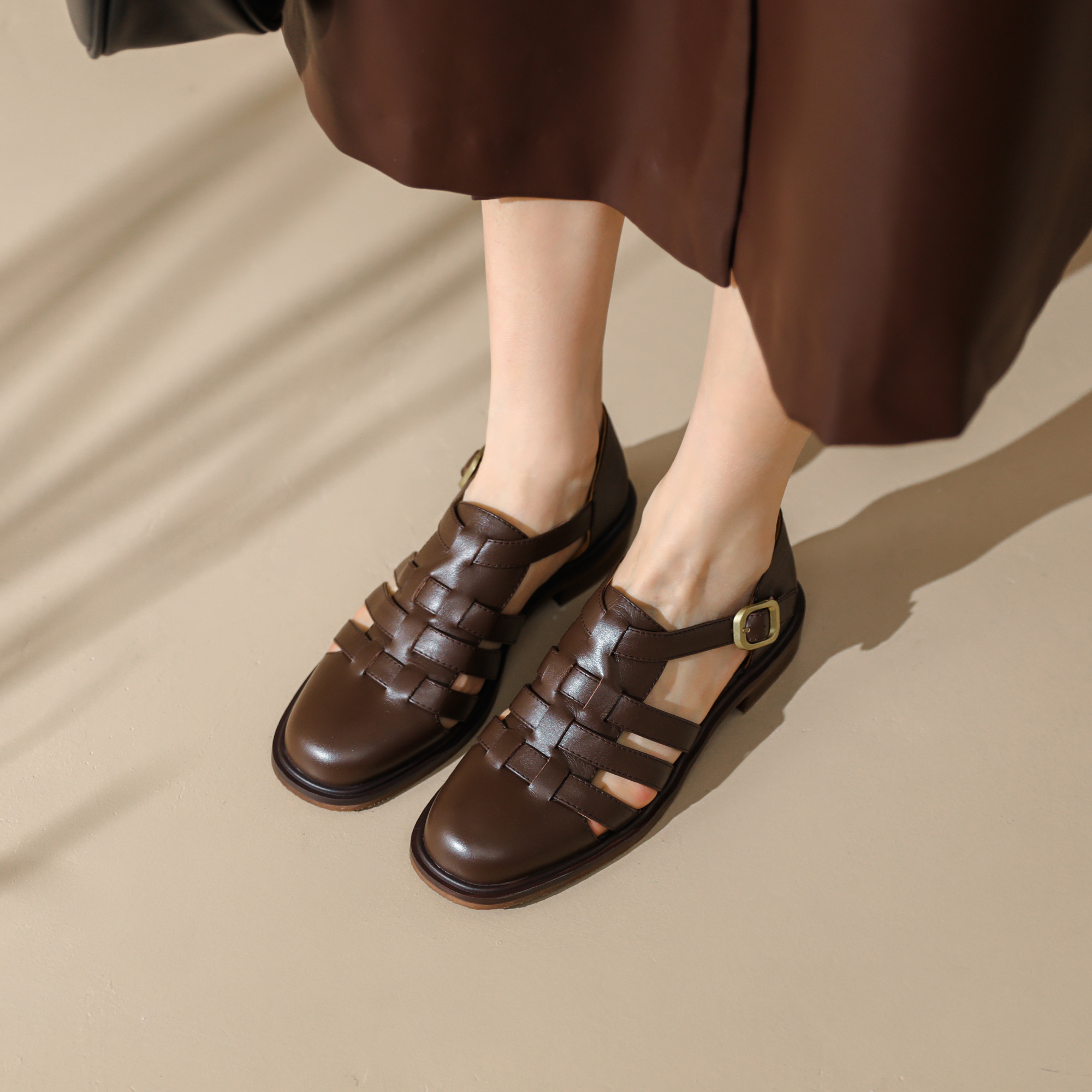 New Arrival Roman Style Round Toe Buckle Strap Lea