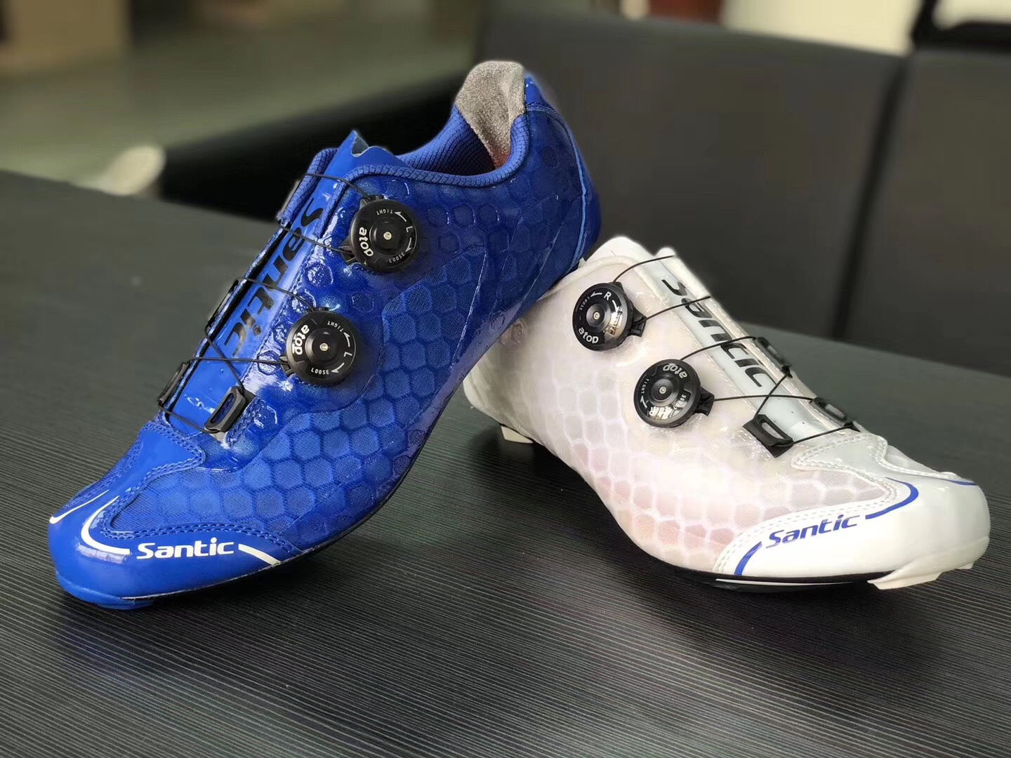 SANTIC Level 10 Carbon Fiber Ultralight Cycling Shoes Road Bicycle Sneakers Men's Pro Racing Zapatil