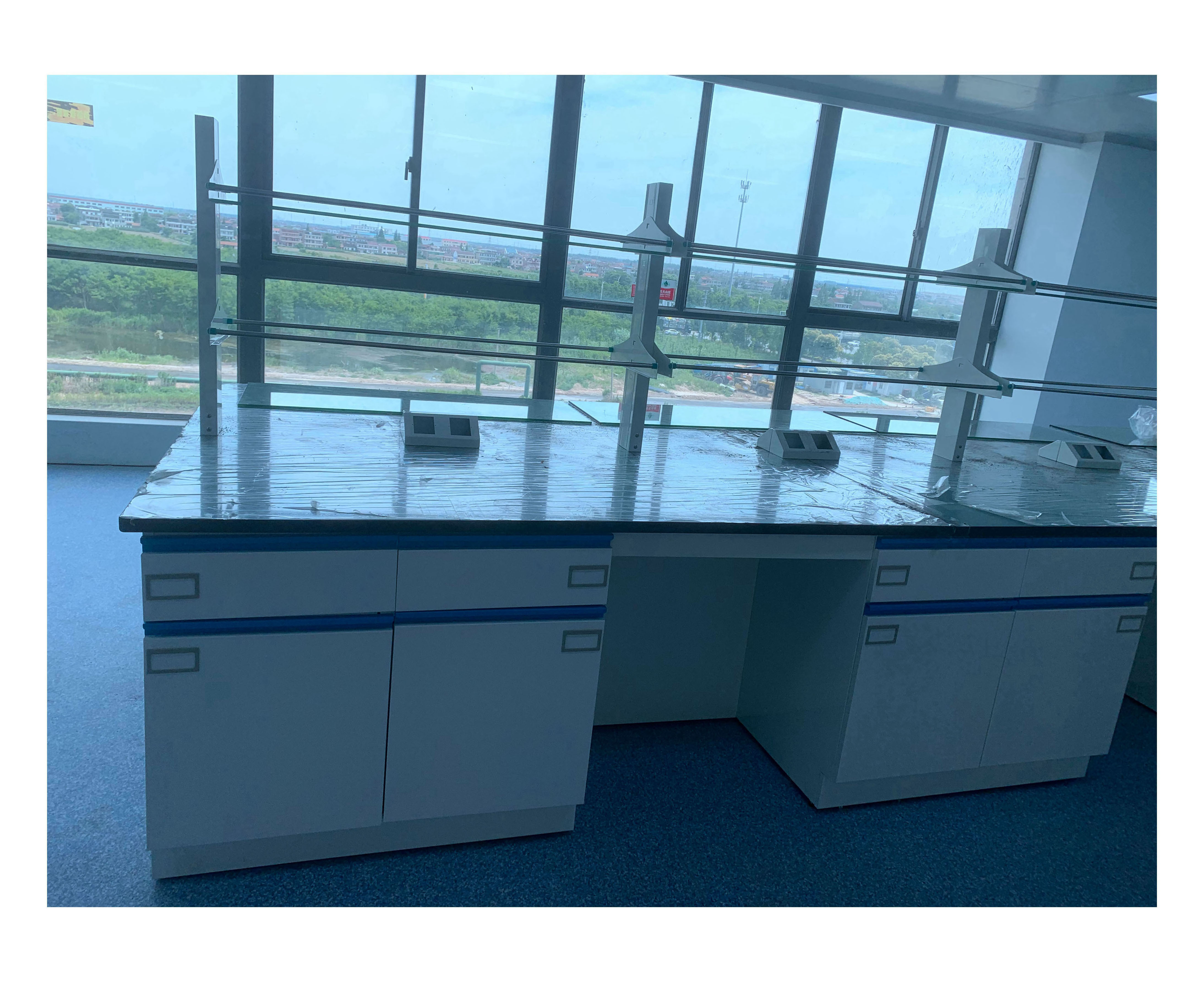 All steel Bench Top Middle Table Central Laboratory Workstation With Drawers