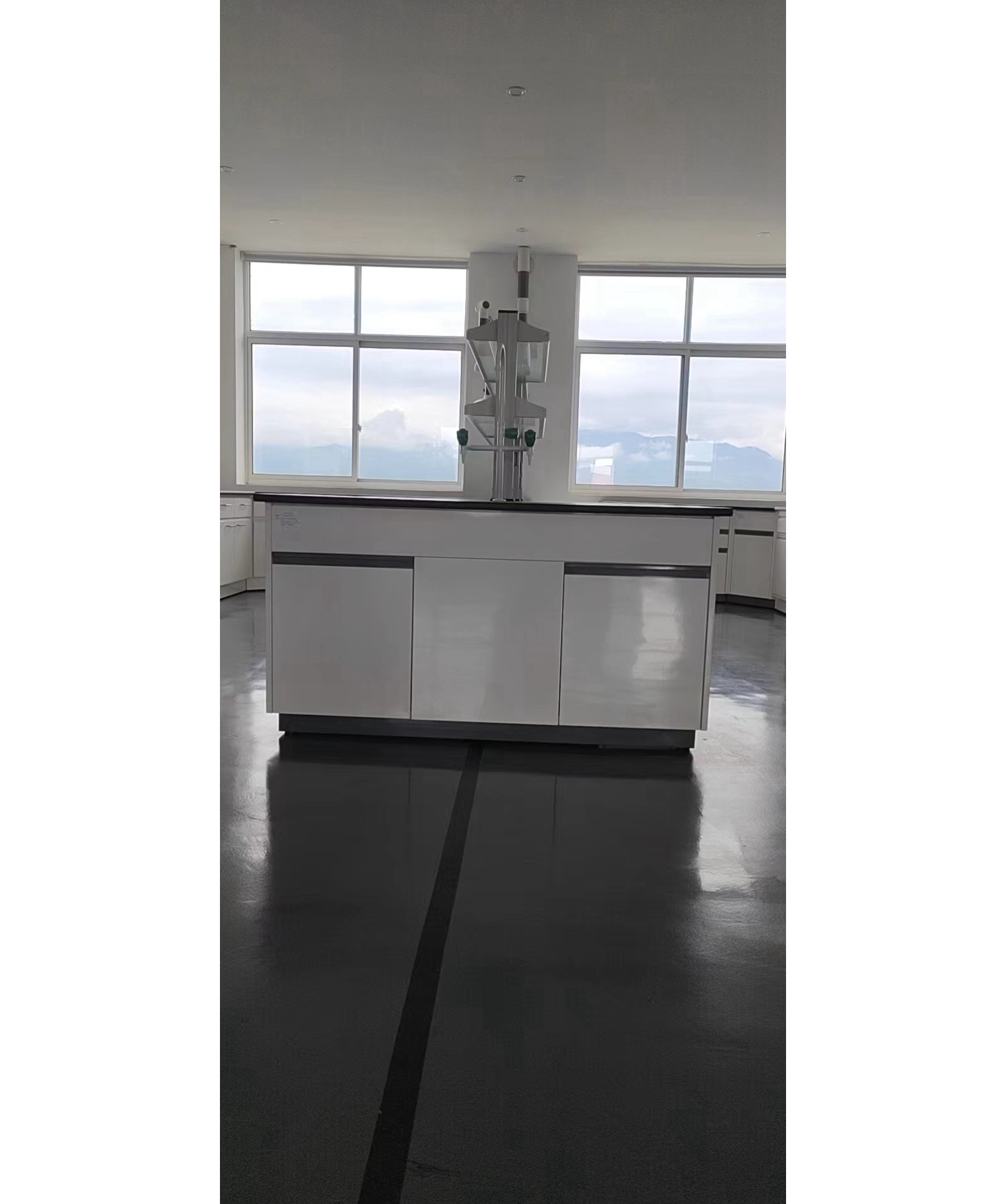 All steel Bench Top Middle Table Central Laboratory Workstation With Drawers