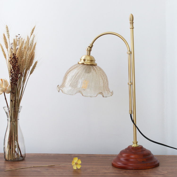Retro European Style Bed Lamp Bedroom Lampara Europea De Mesa Elegant Mid Century Table Lamp