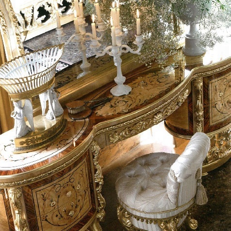 Royal baroque style solid wood expensive high gloss italian names bedroom furniture
