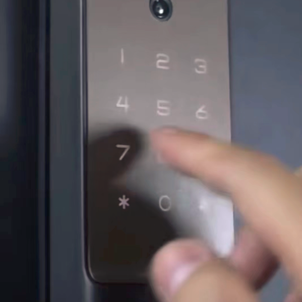 Face recognition  Fingerprint APP remote control  Smart Lock Security Intelligent Door Lock Digital 