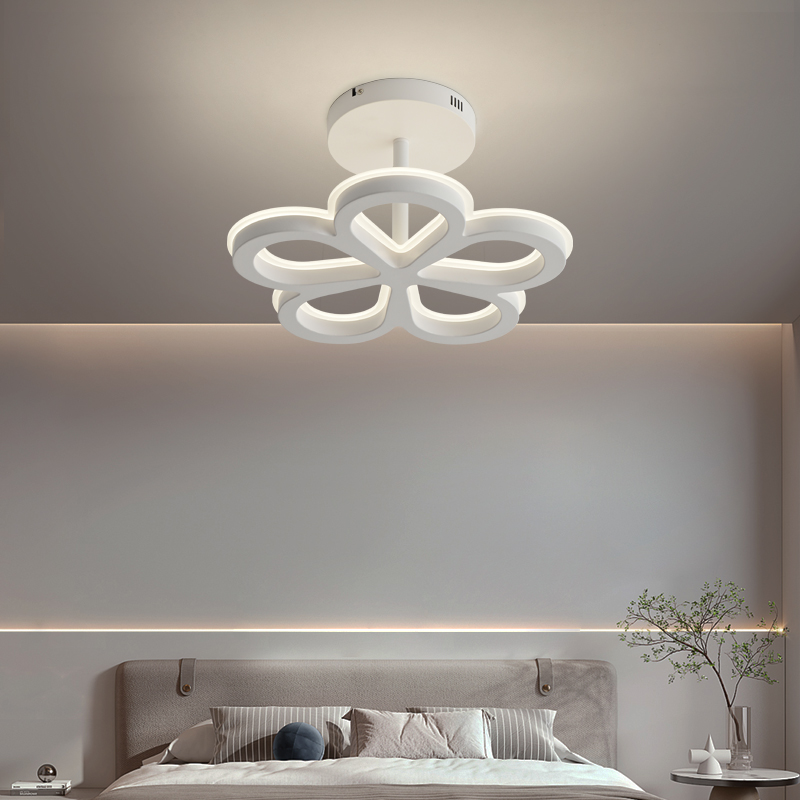 High Quality Flower Shaped Chandelier Pendant Ligh