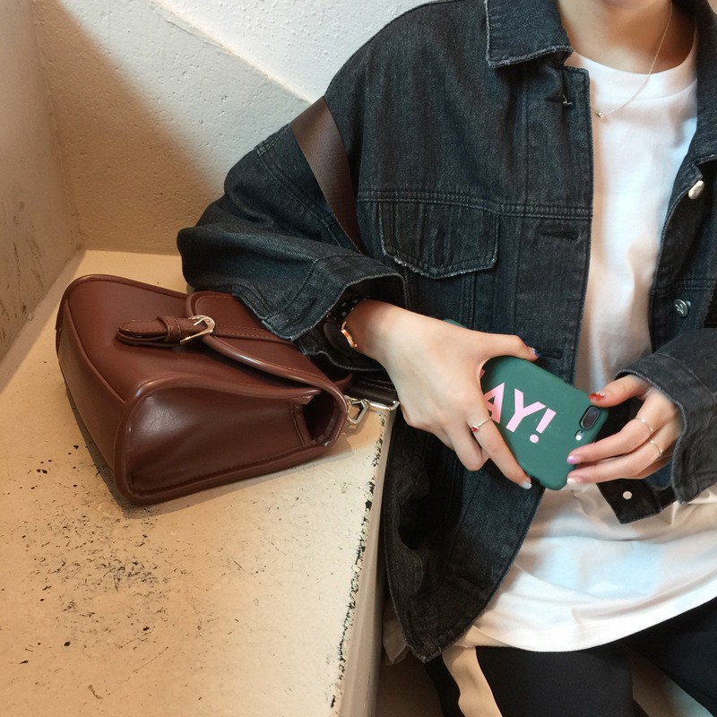 New Korean-style retro Postman Bag with Flip-over Slant-hanging shoulder Bag