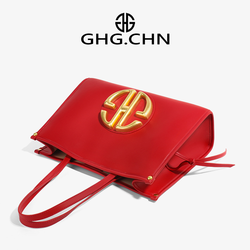 Custom Logo Heavy Red Lady Underarm Bag Expensive Vegan leather Lady Handbag Wedding Bag A shoulder 