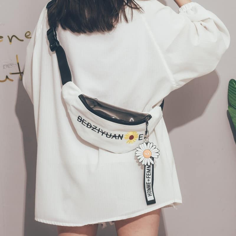 【Clear Stock】Korean Fashion Cute Daisy Couple Canvas Chest Bag