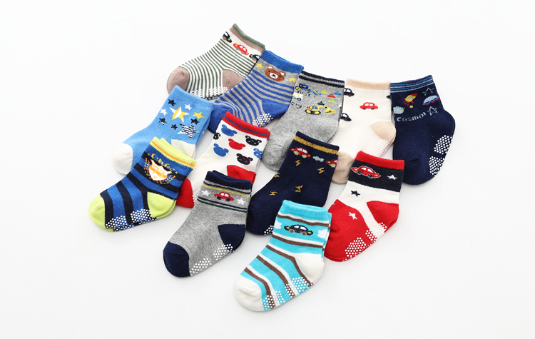 Wholesale sport custom trampoline socks grip socks