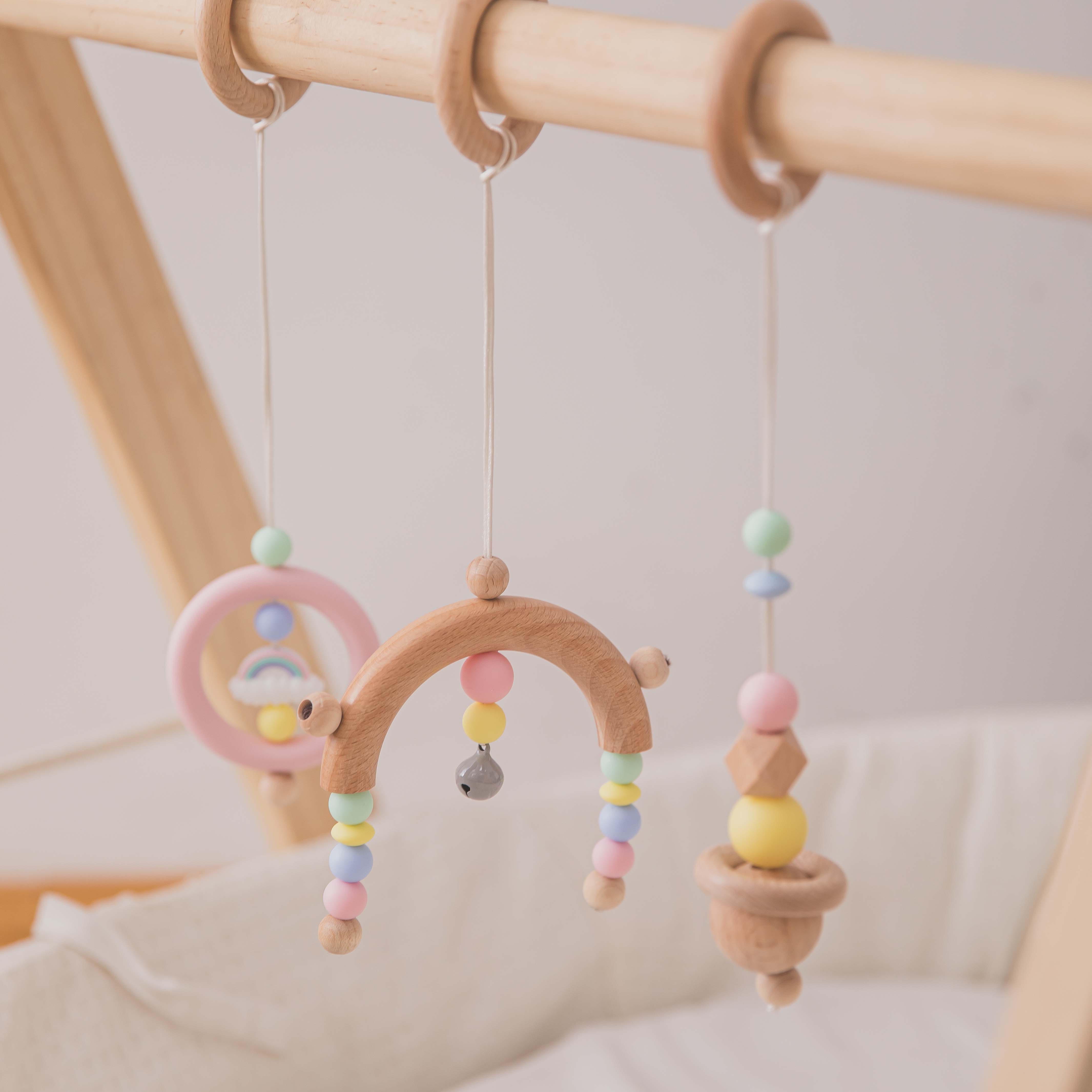 Cartoon Wooden Baby Gym Rack Hanging Baby Playing 