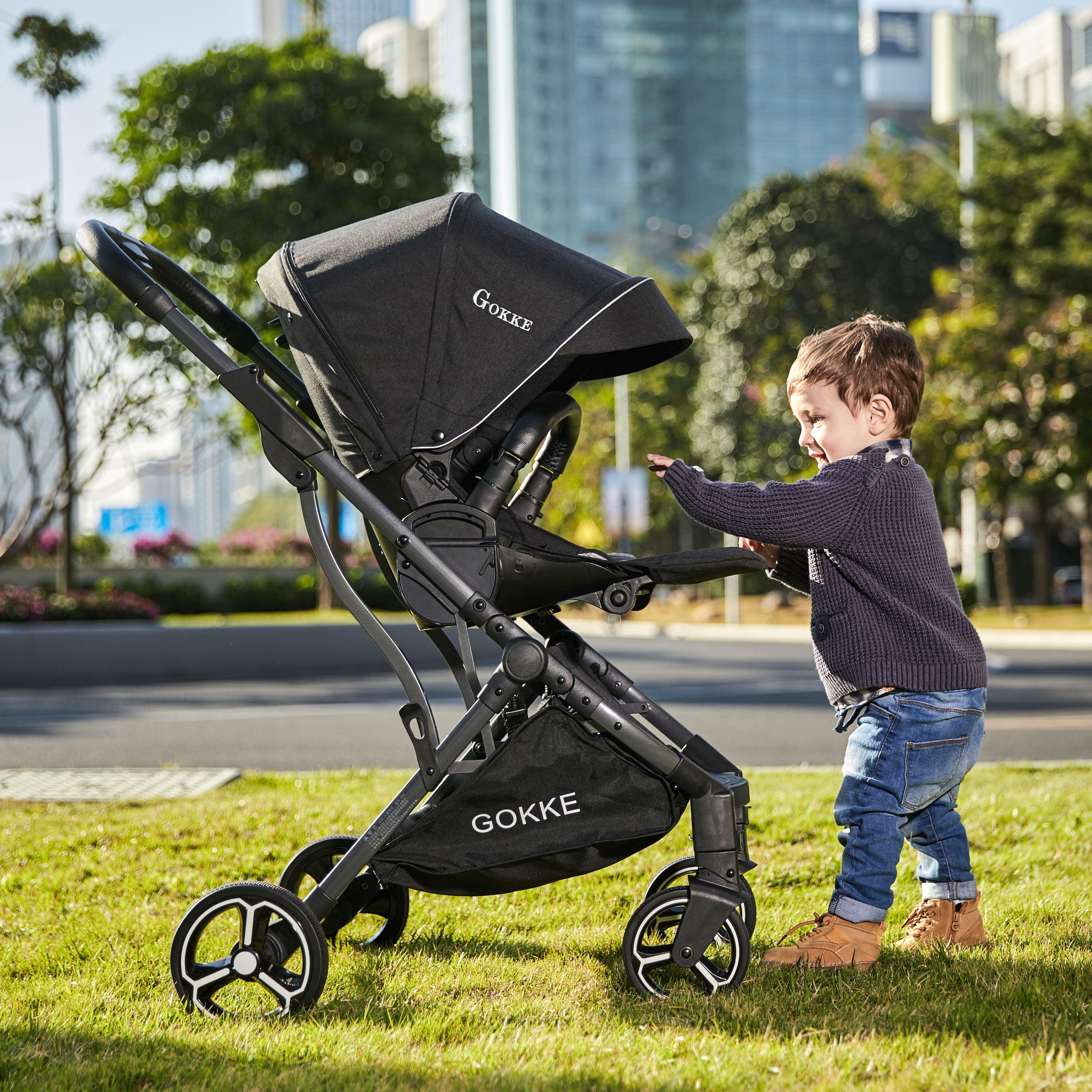 Luxury Good Quality Portable Travel Baby Pram Baby Stroller with Reversible Seat