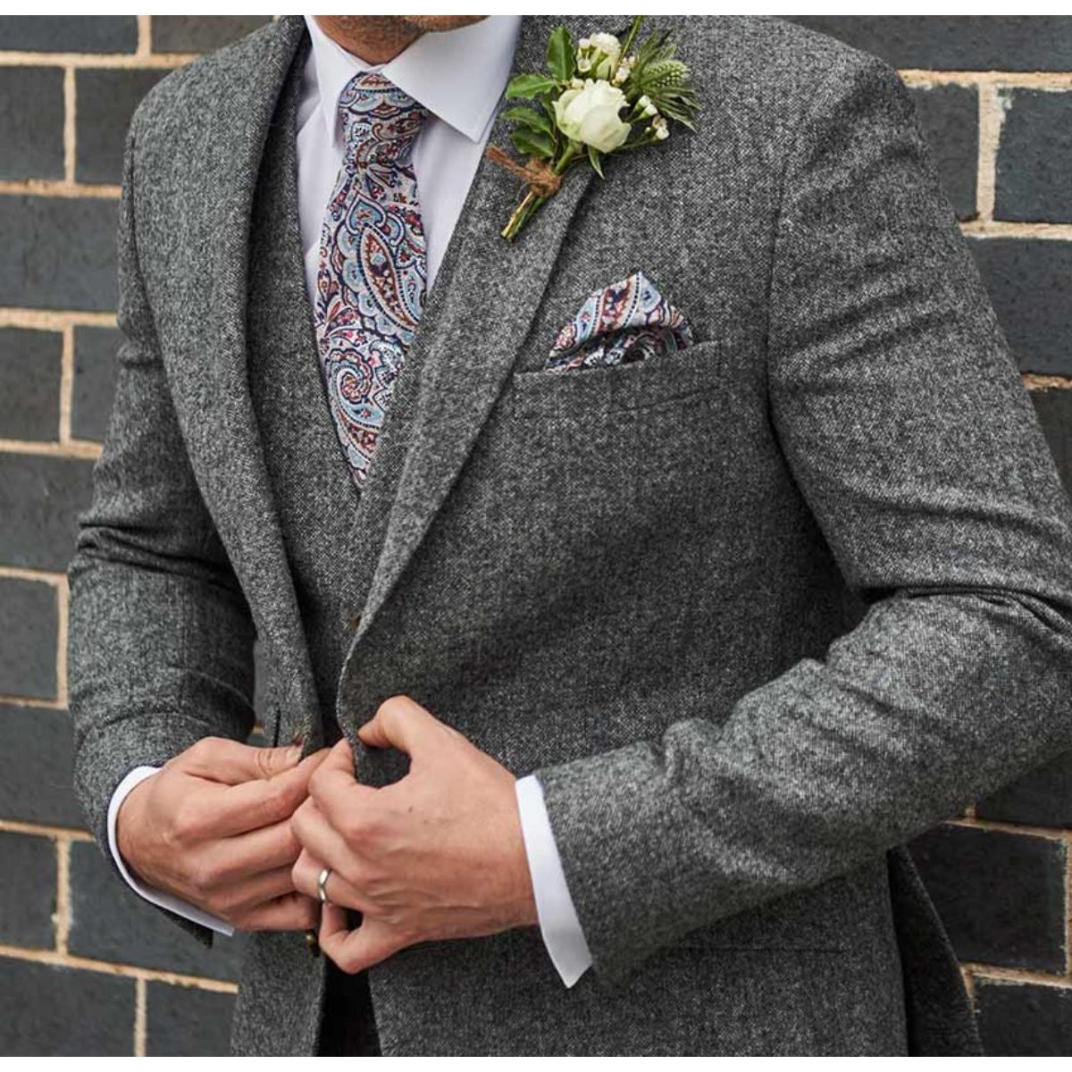 Fastening Style Men's Designer Wear Suit Tuxedo For Men's Party Wear Wedding Functions Coat Pant 3 P