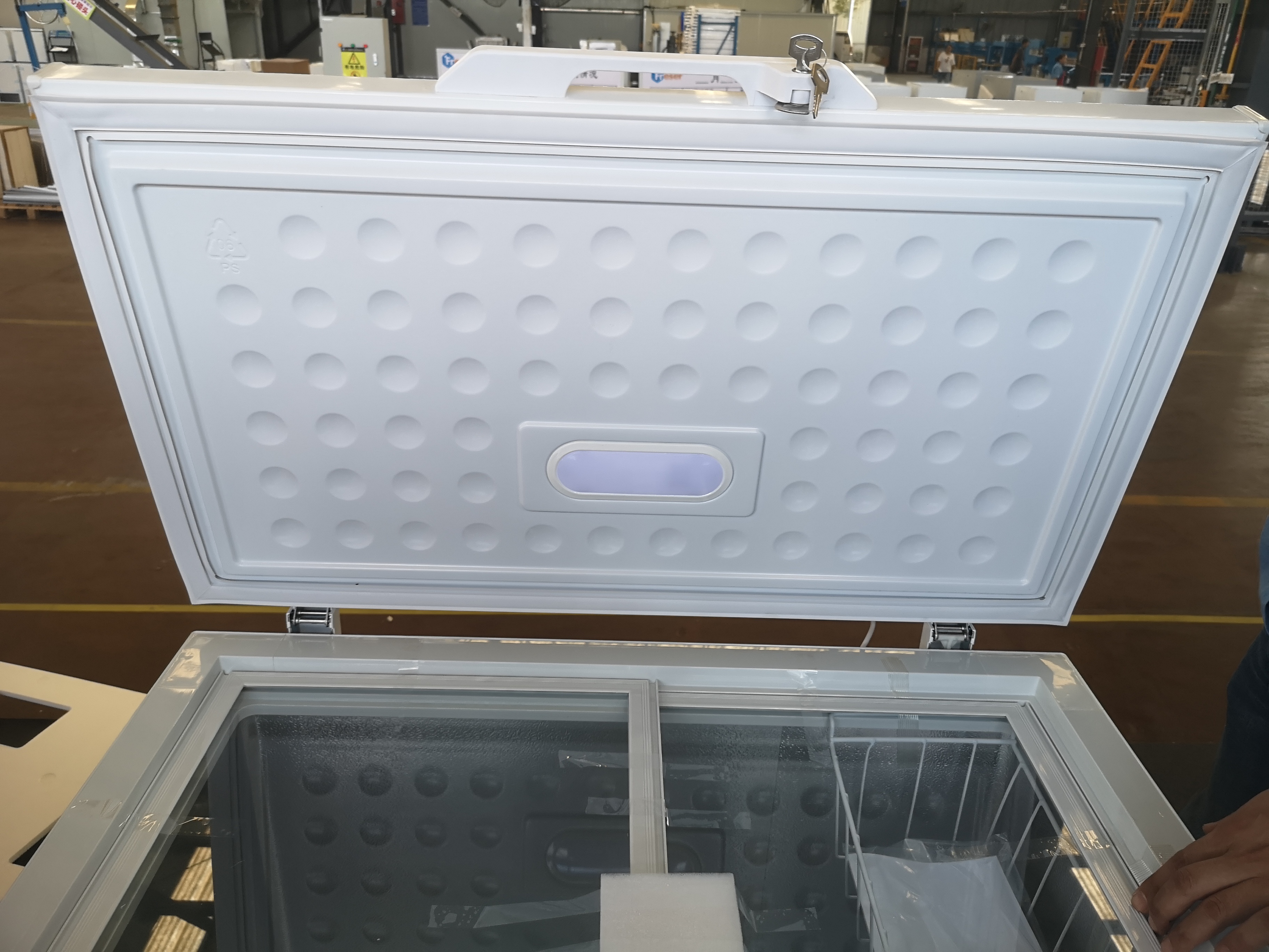 Home Appliances wholesale chest freezer 300L big Portable Freezer