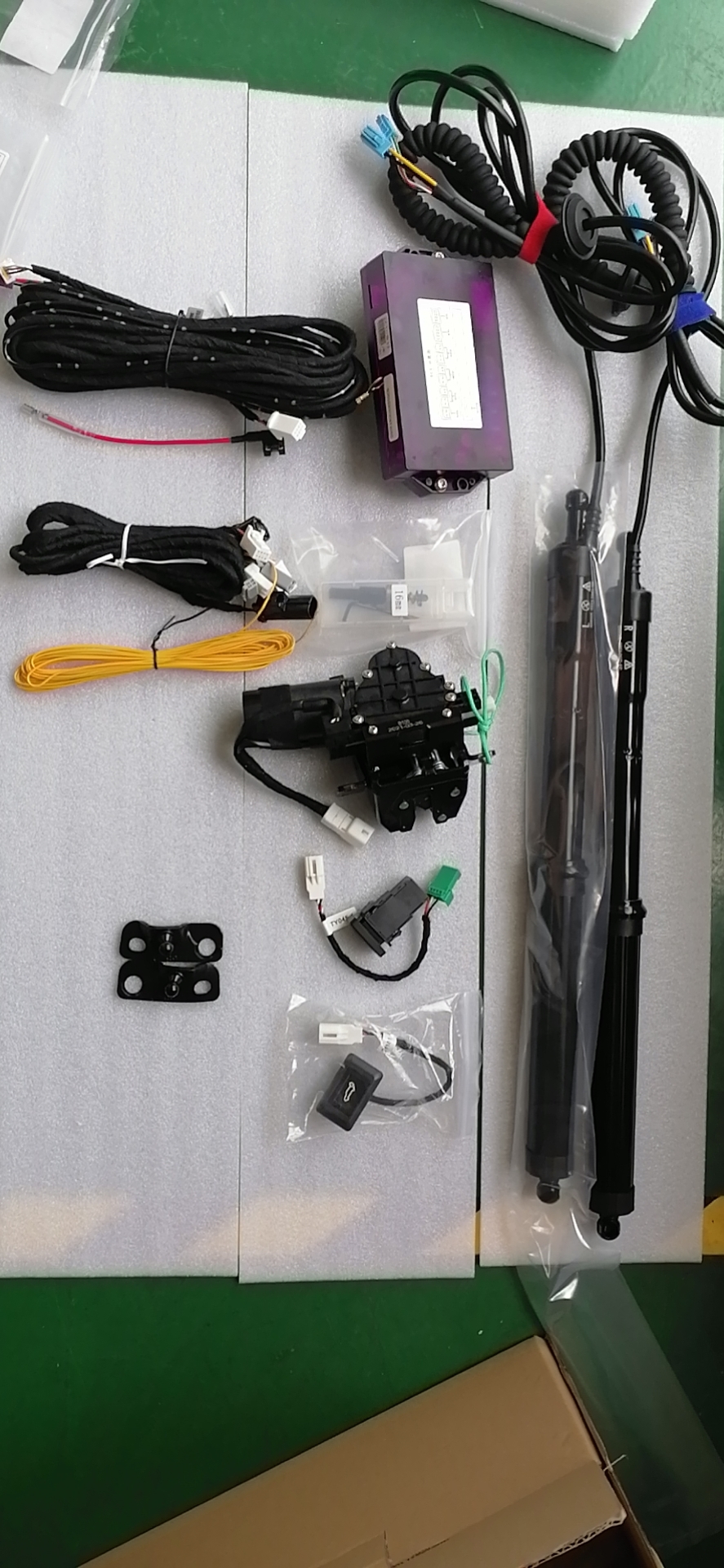 car parts electric tailgate strut AUTO TAILGATE SYSTEM installed For Lexus NX RX