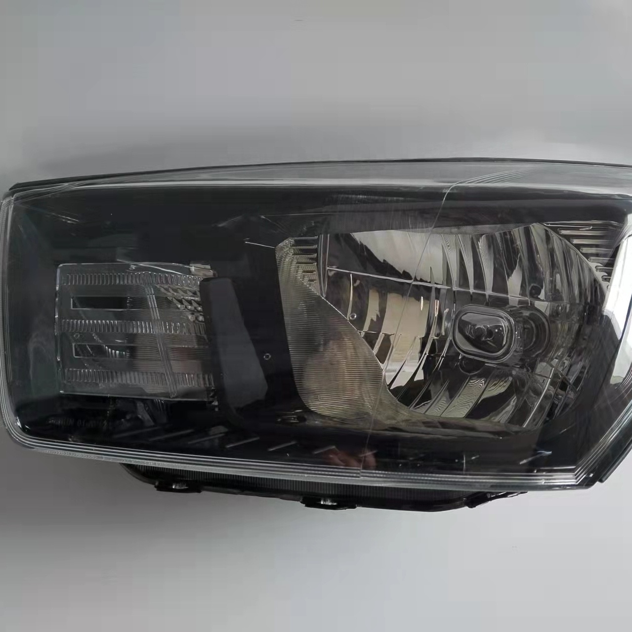 Korea Auto Parts SSANGYONG Left and right front he
