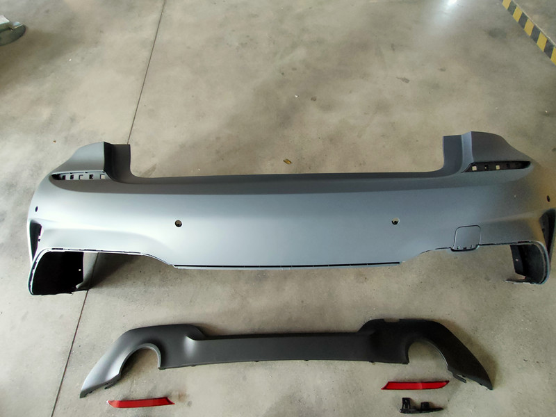 2018+ Body Kit Including Front Rear Bumper and Side Skirts for BMW 3 Series G20 MT Style Auto Parts