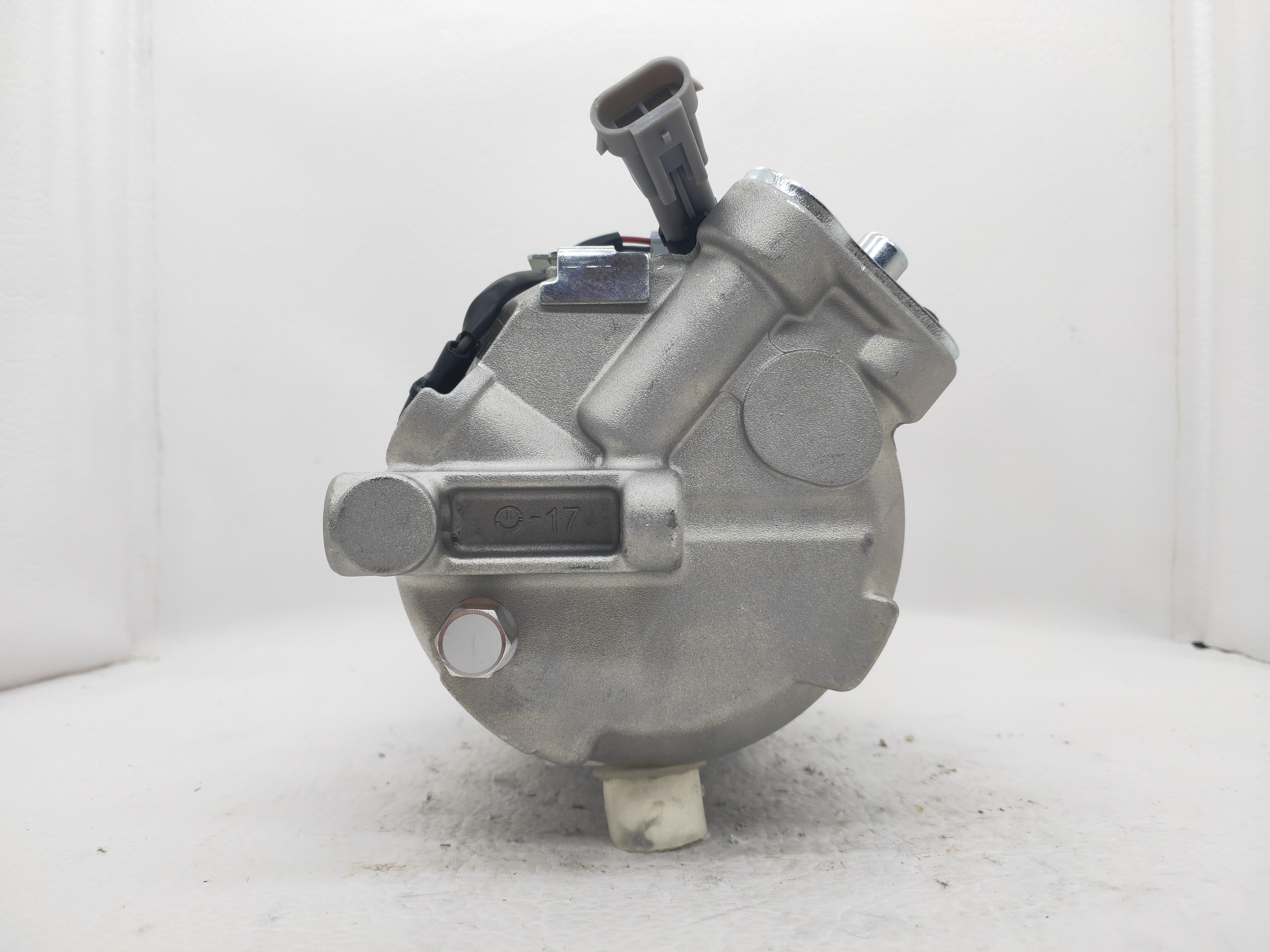 Auto air compressor for Chevrolet  Caprice 2011 auto air conditioning parts