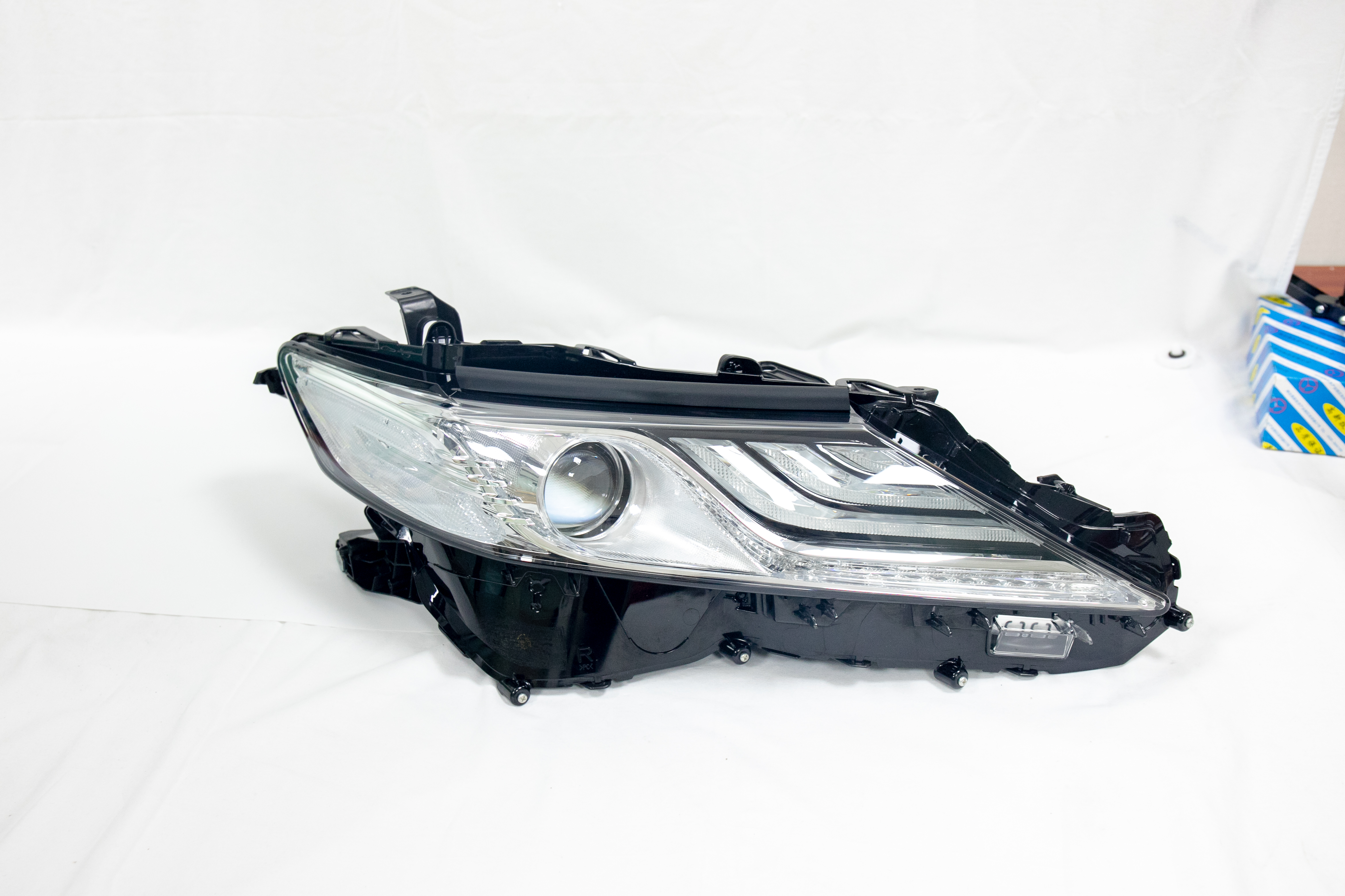 MAICTOP AUTO PARTS GOOD QUALITY headlight MIDDLE EAST MODEL for camry 2018 2019