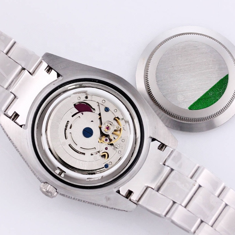 Light Jewelry High Quality Fashion Gold Plated Wrist Luxury Mens Diamond Iced Out Custom Logo Quartz