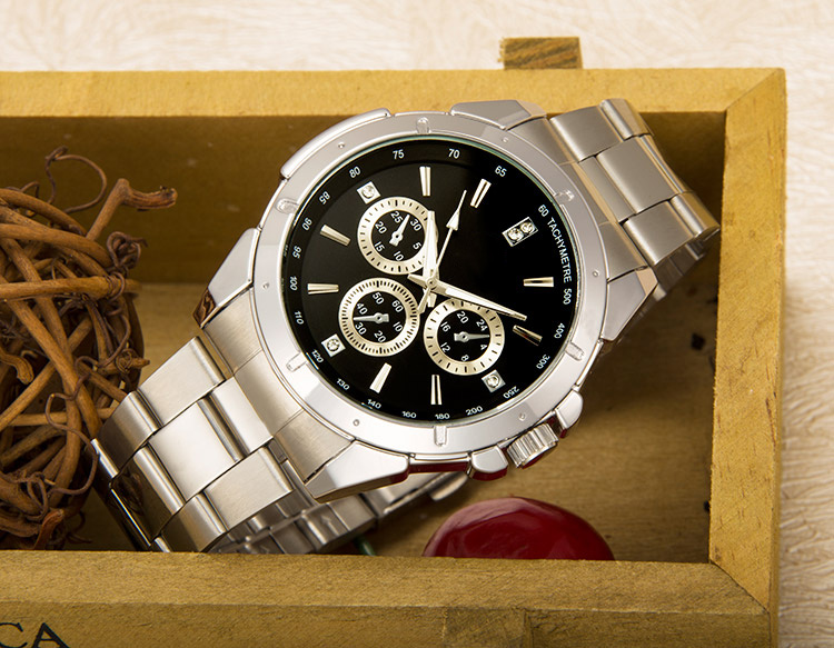 Wholesale fashion quartz watches men or women cust