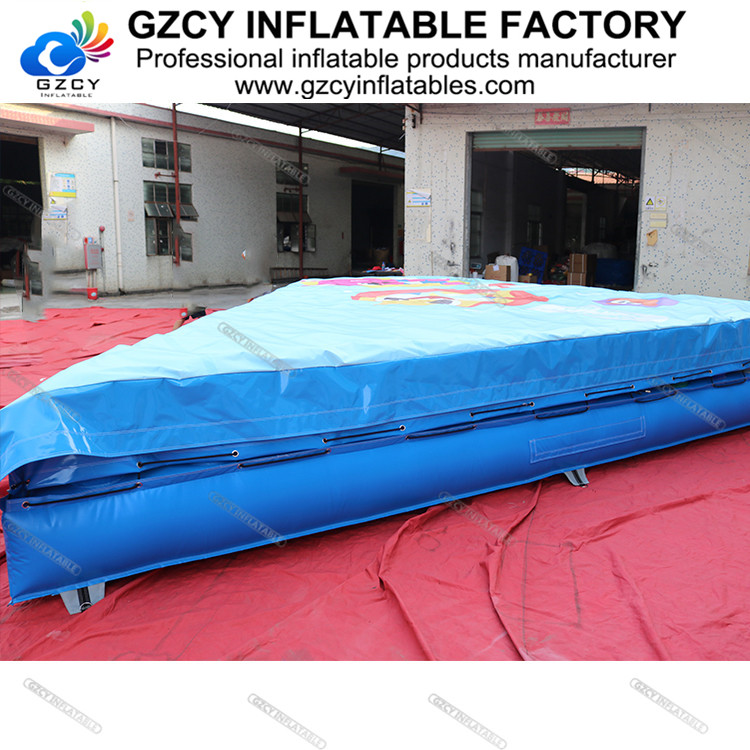 Factory price bike stunt airbag for sport/ inflatable stunt crash air bag/ inflatable landing pad