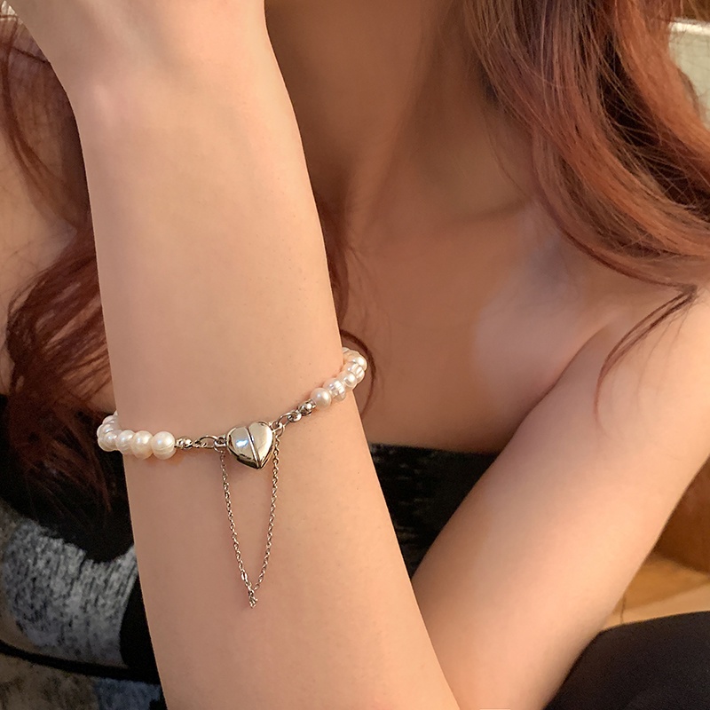 Vintage Fashion Pearl Bracelet Magnetic Heart Bangle Women Jewelry Accessories
