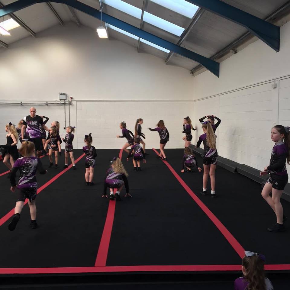 Cheerleading Pad Bonding Foam Roll Training 6'X 42' Carpet Bonded Foam Rolls for sale