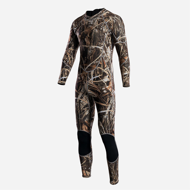 High quality 3 mm thick Neoprene surfing wetsuit for outdoor water sports New style Camouflage spear