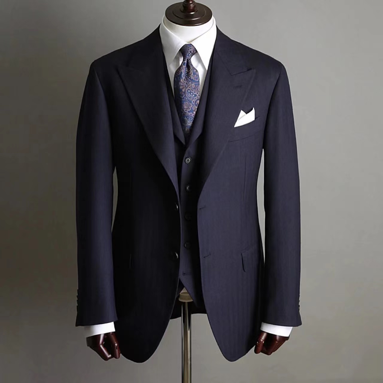 Latest Design MTM made to measure man suit custom handmade Slim Fit 100% Wool Suit bespoke mens suit