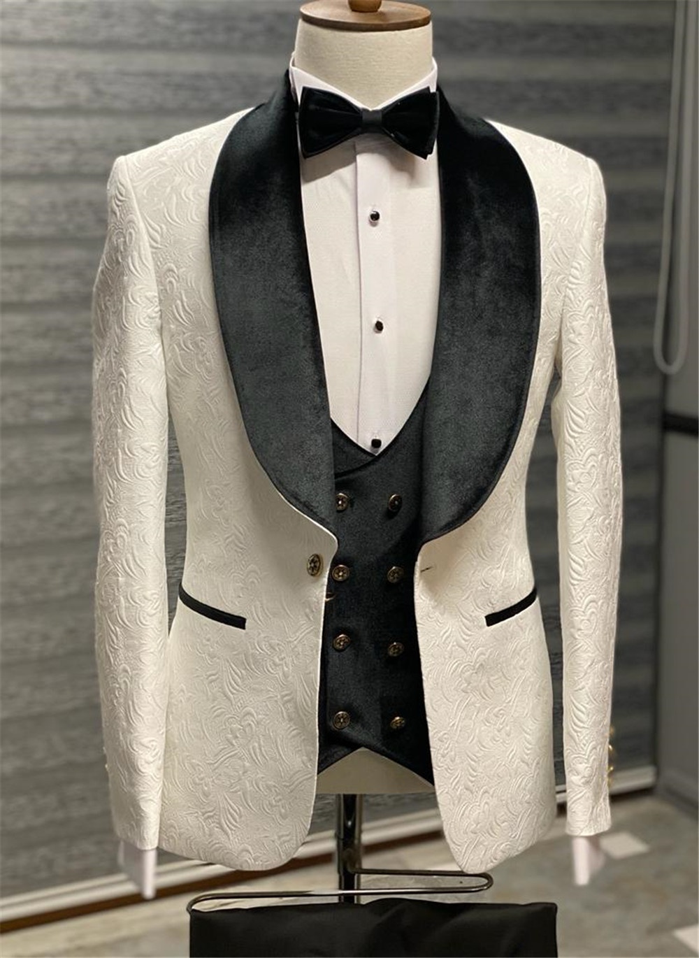 Men 3 Piece White Jacquard Printed Fabric Velvet Double Breasted Vest Custom Wedding Suits